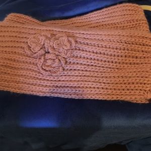 Beautiful knit scarf- America Rag